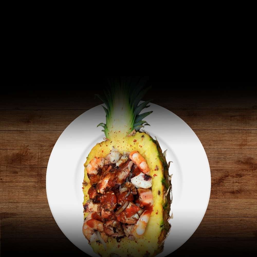 Piña rellena de Marisco - Image 2